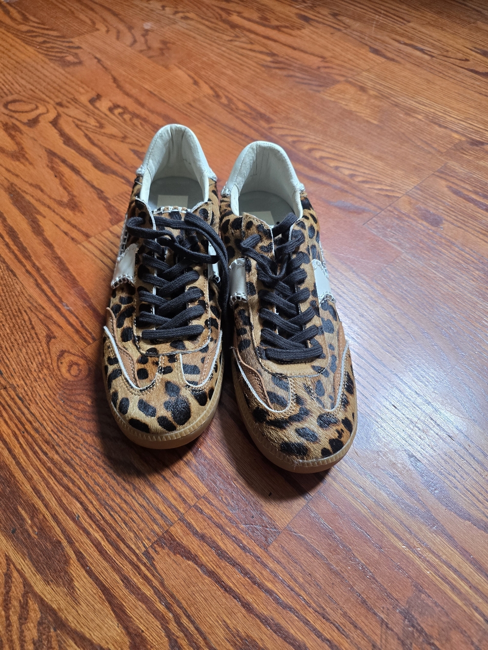 Dolce Vita Notice Stitch Leopard Calf Hair Sneakers Women's Size 10 Gum Sole - Picture 7 of 9